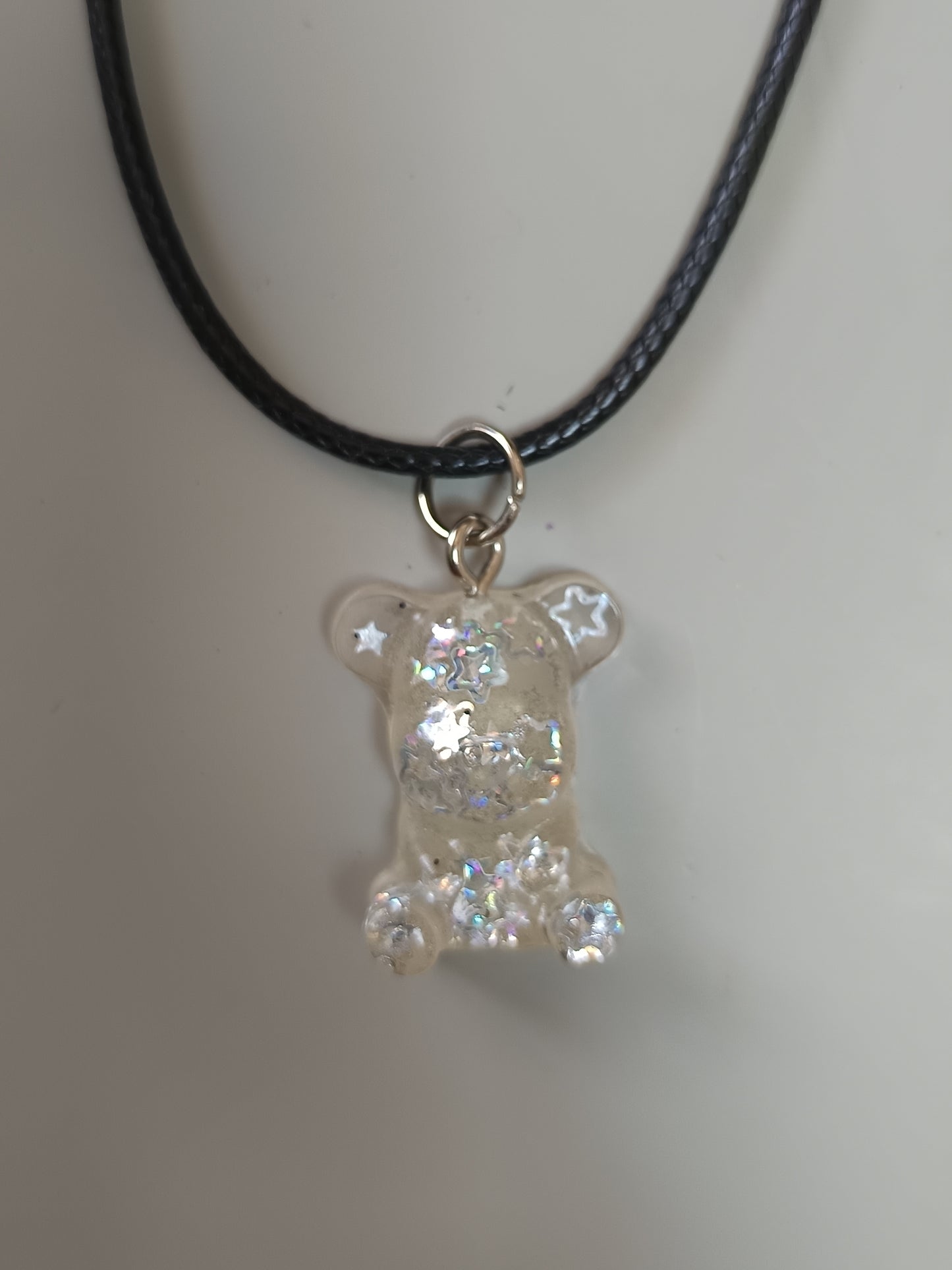 Collier en résine uv