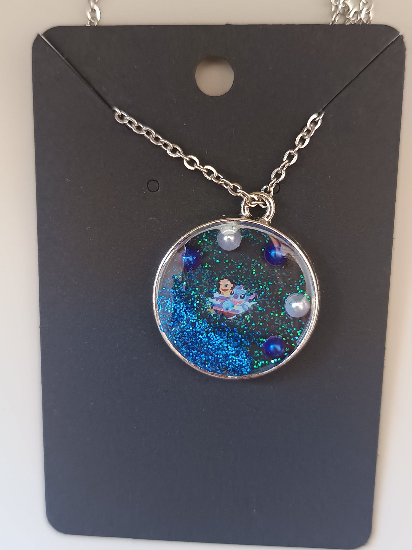 Collier en résine uv