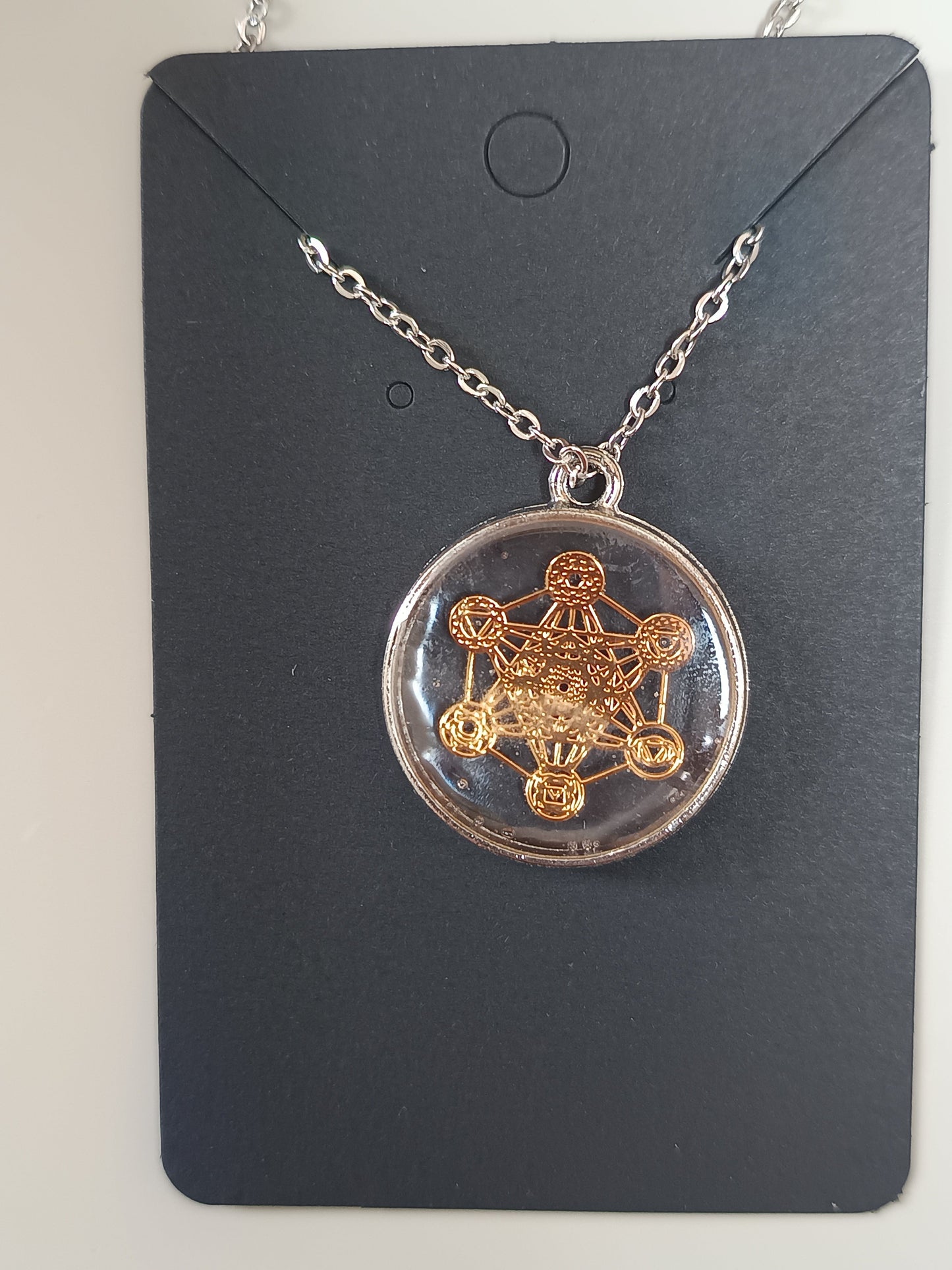 Collier en résine uv