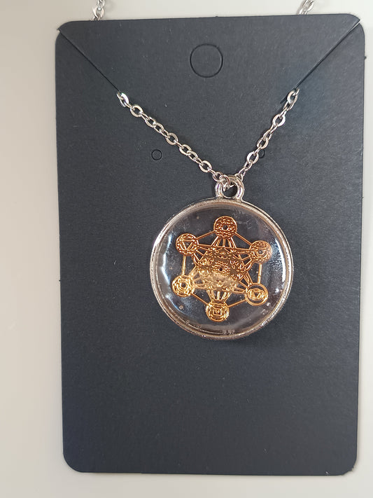 Collier en résine uv