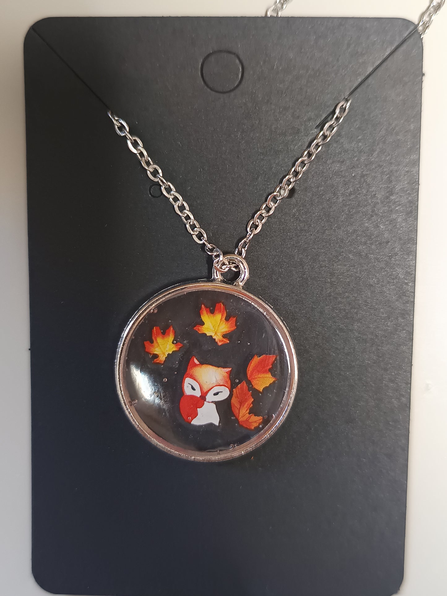 Collier en résine uv