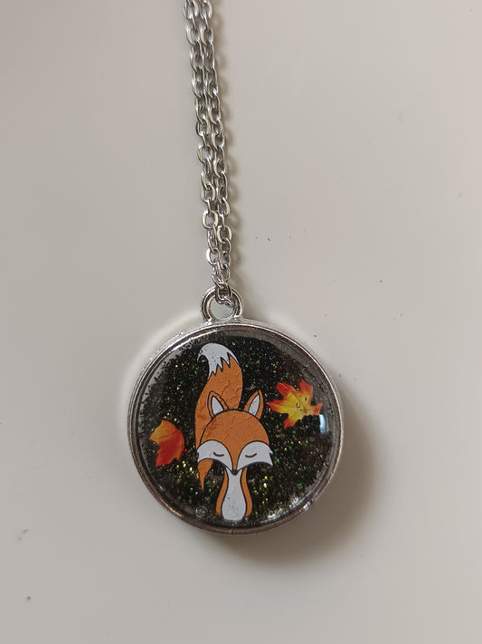 Collier en résine uv