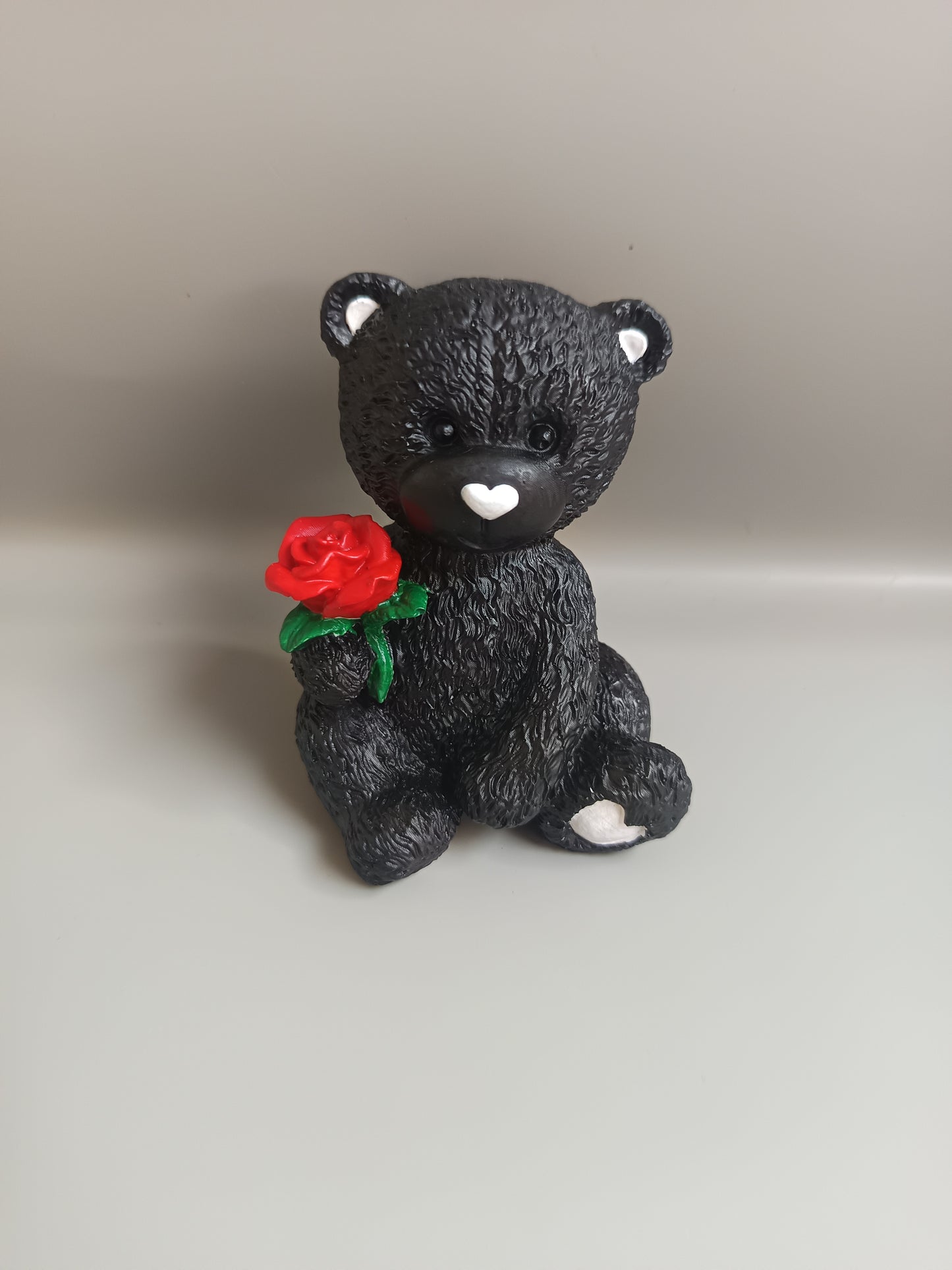 Ourson avec sa rose