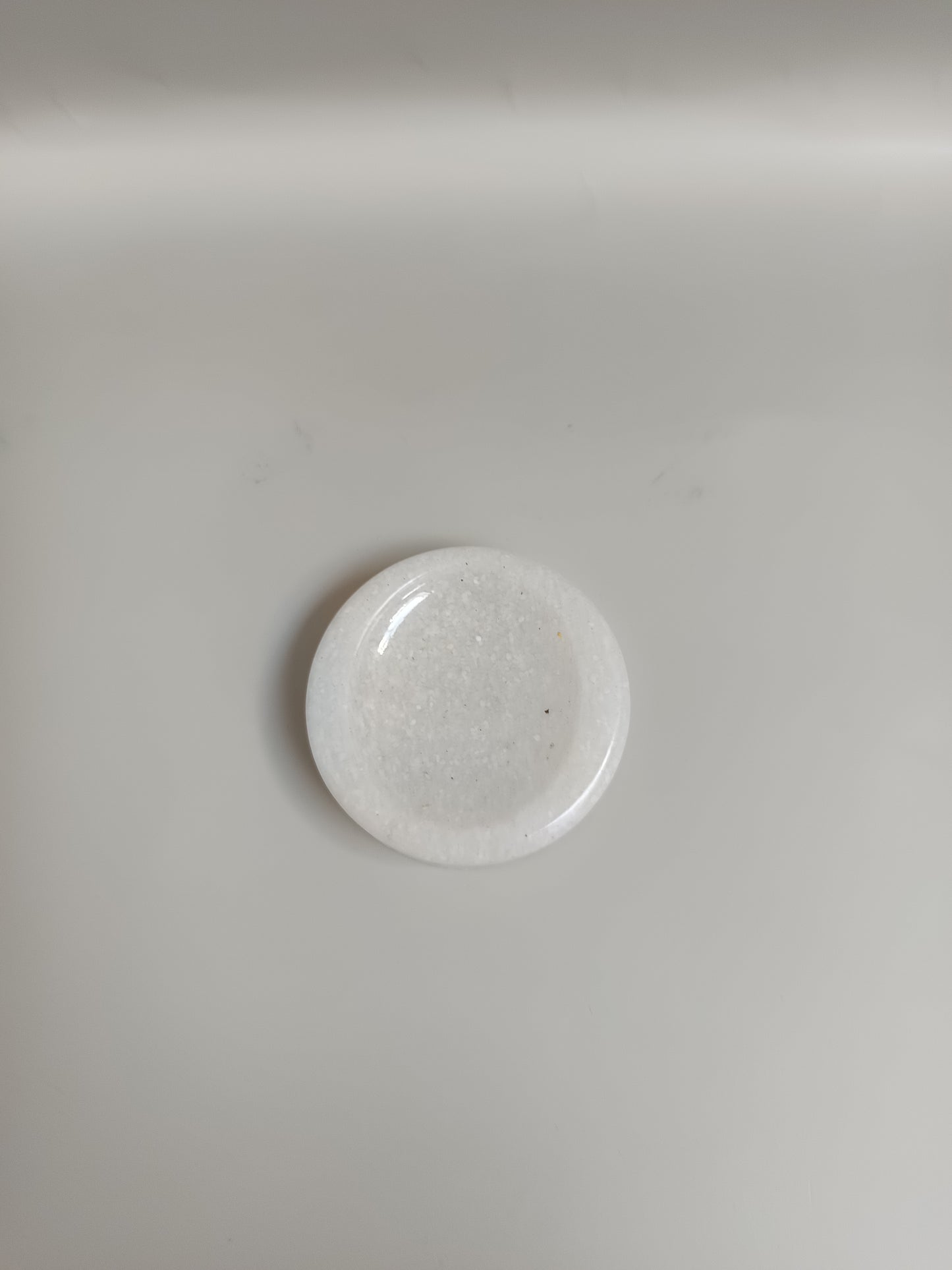 Pierre de pouce rond