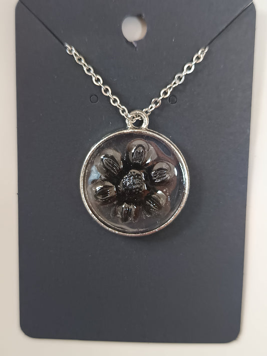 Collier en résine uv