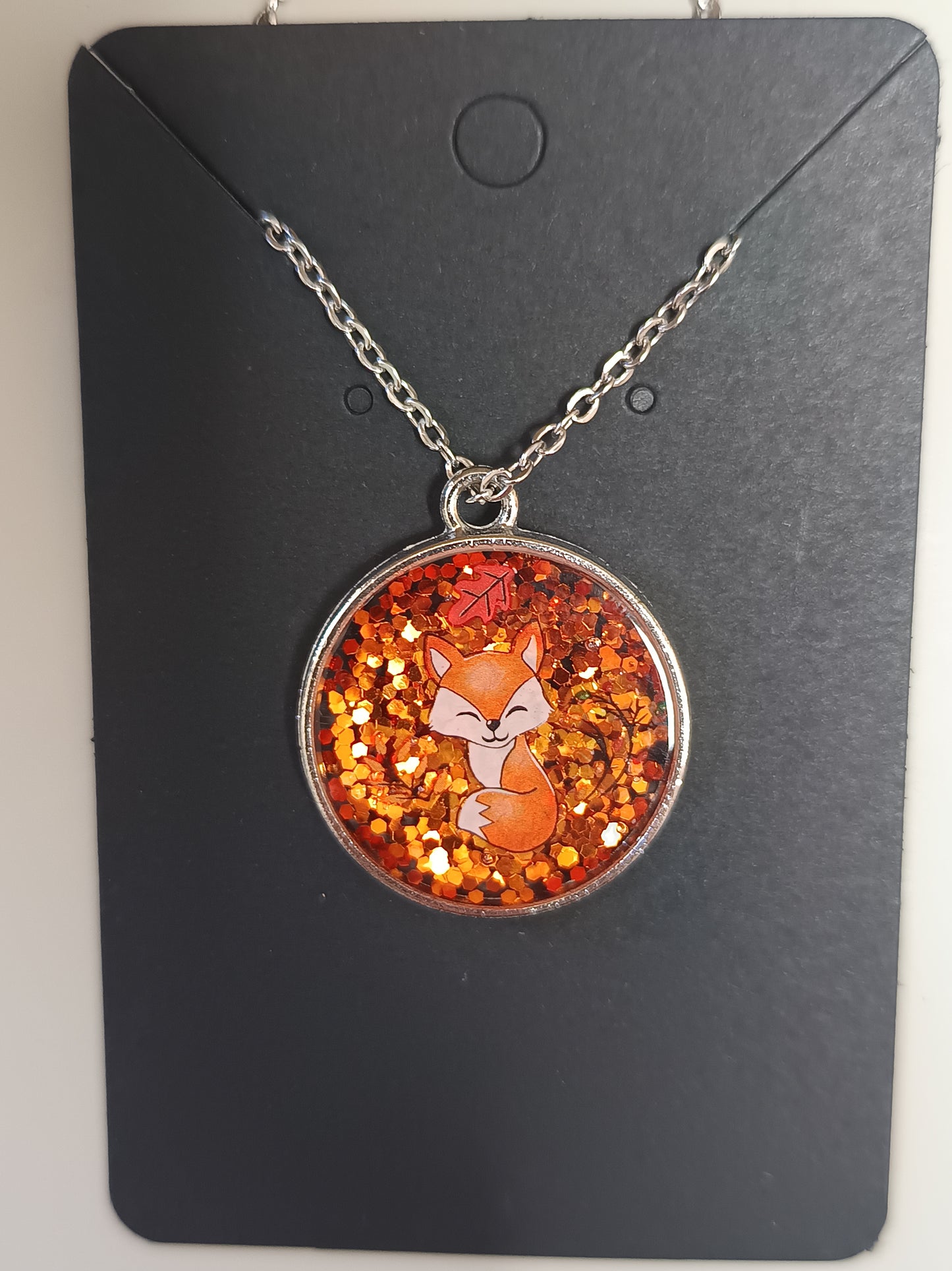 Collier en résine uv