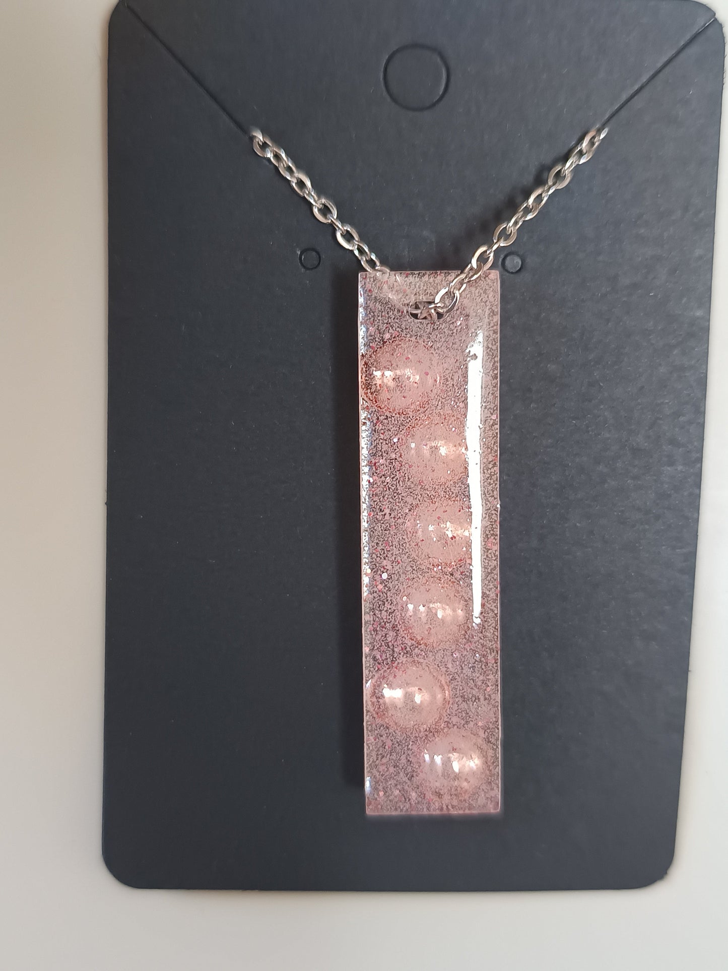 Collier en résine uv