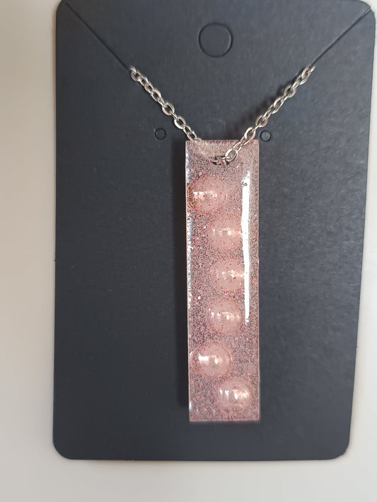 Collier en résine uv