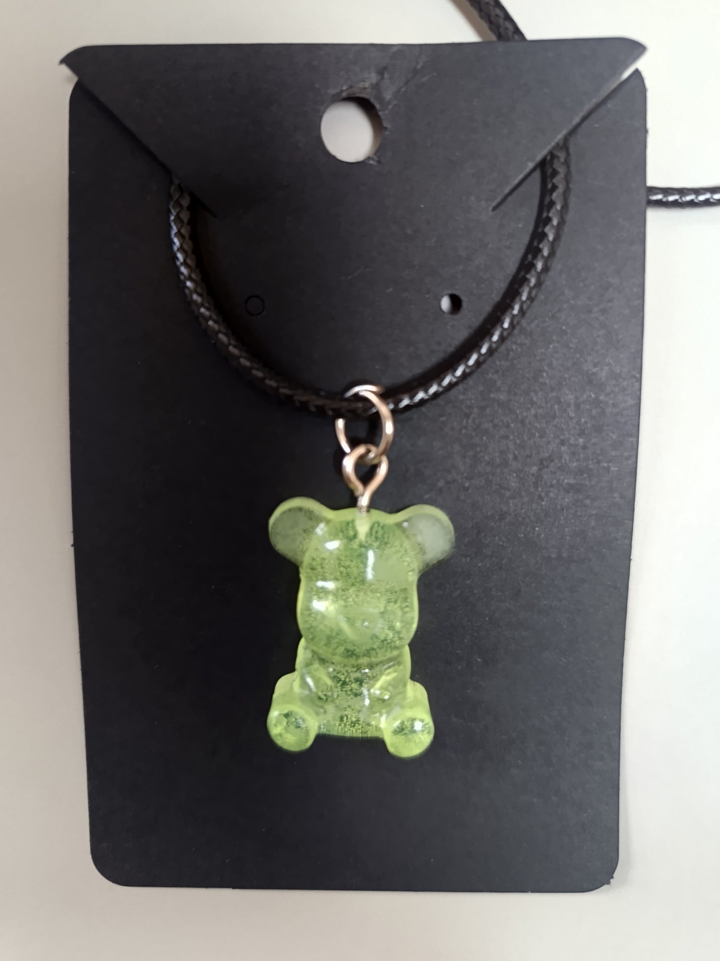 Collier en résine uv