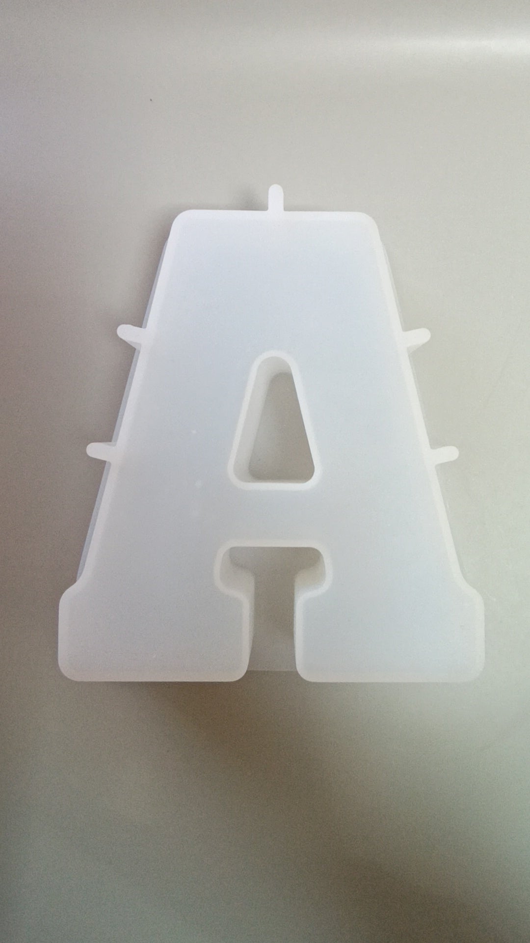 Lettre A en résine époxy